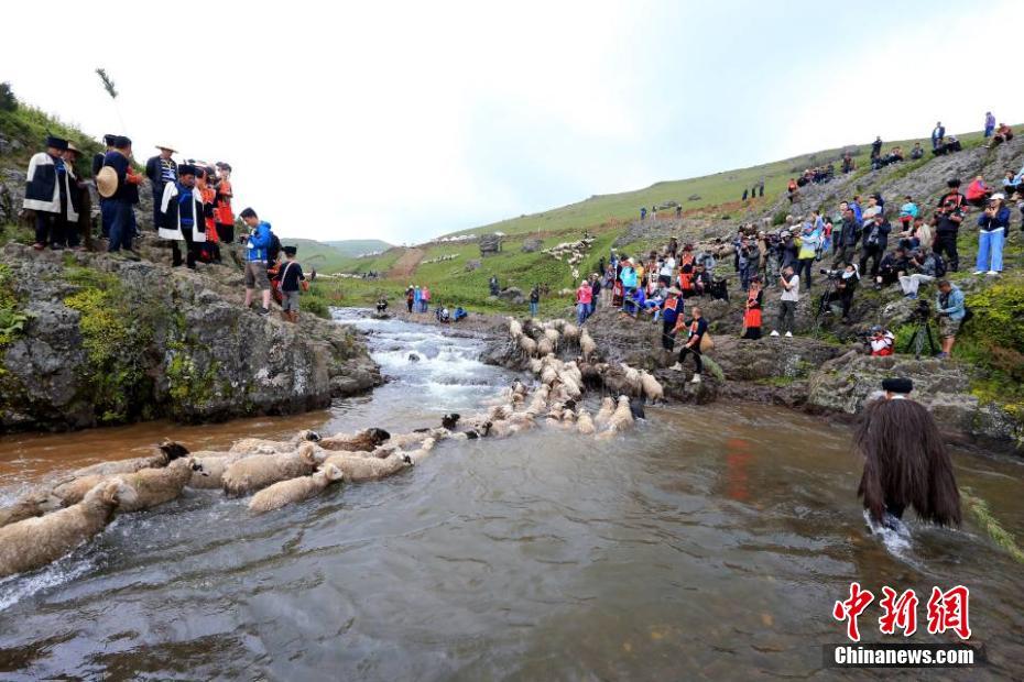 开云app苹果下载-今年唯一日全食:太阳被吞成指环