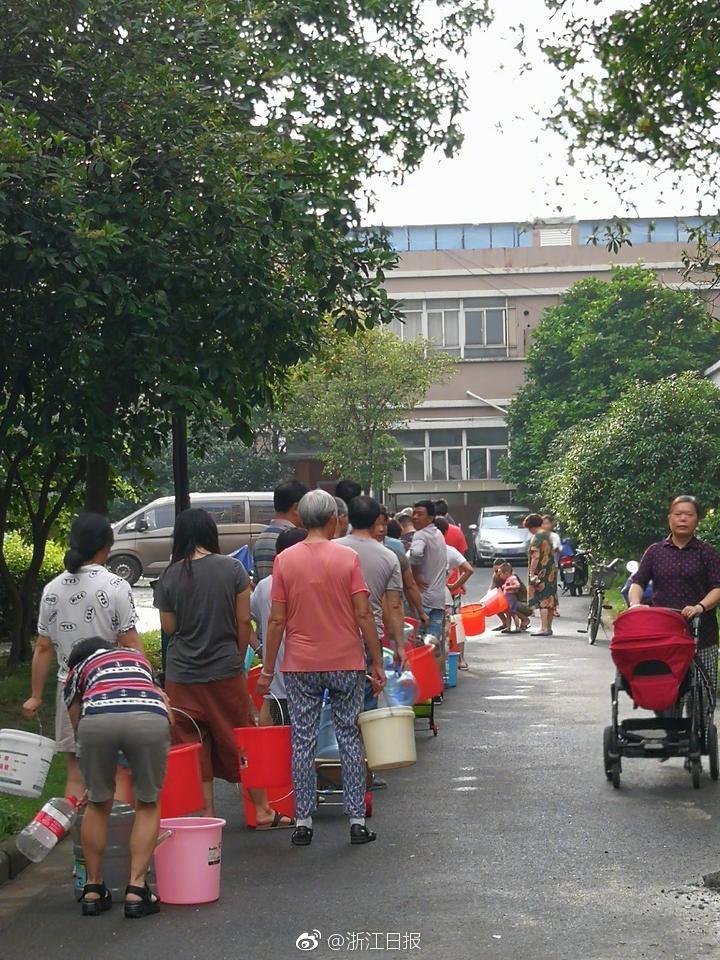 华体育会在线登录-感动中国年度人物