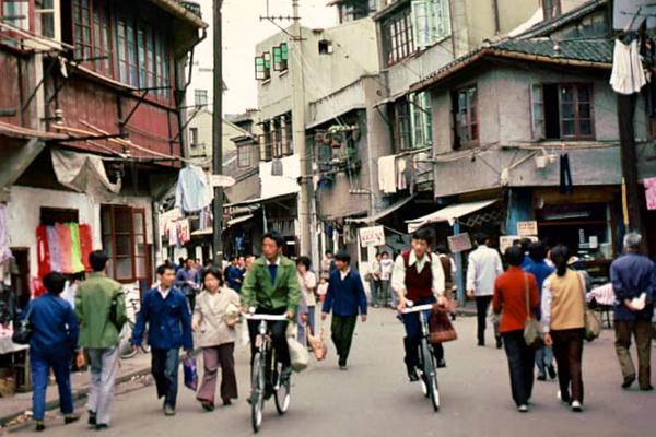 威尼斯888电子游戏-教育局回应女中学生疑遭霸凌跳楼