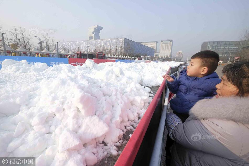 华体网官网主页-下雨天为什么容易思绪万千
？